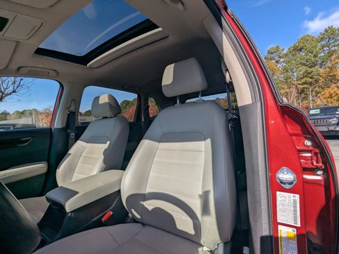 Used 2024 Honda CR-V EX-L image 9