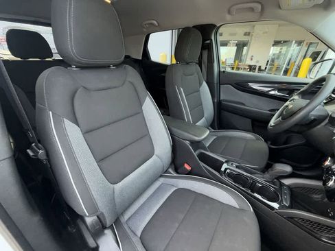 Used 2025 Chevrolet TrailBlazer LT image 14