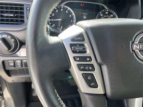 Used 2024 Nissan Titan SV w/ SV Convenience Package image 20