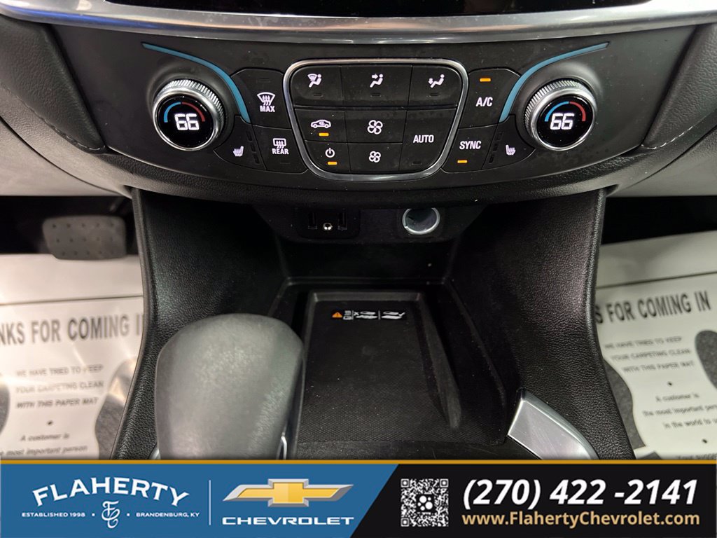 Used 2023 Chevrolet Traverse LT FWD image 30