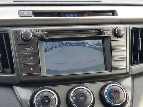 Used 2015 Toyota RAV4 LE image 20