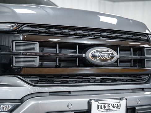 Used 2023 Ford F150 Platinum w/ Max Trailer Tow Package image 7