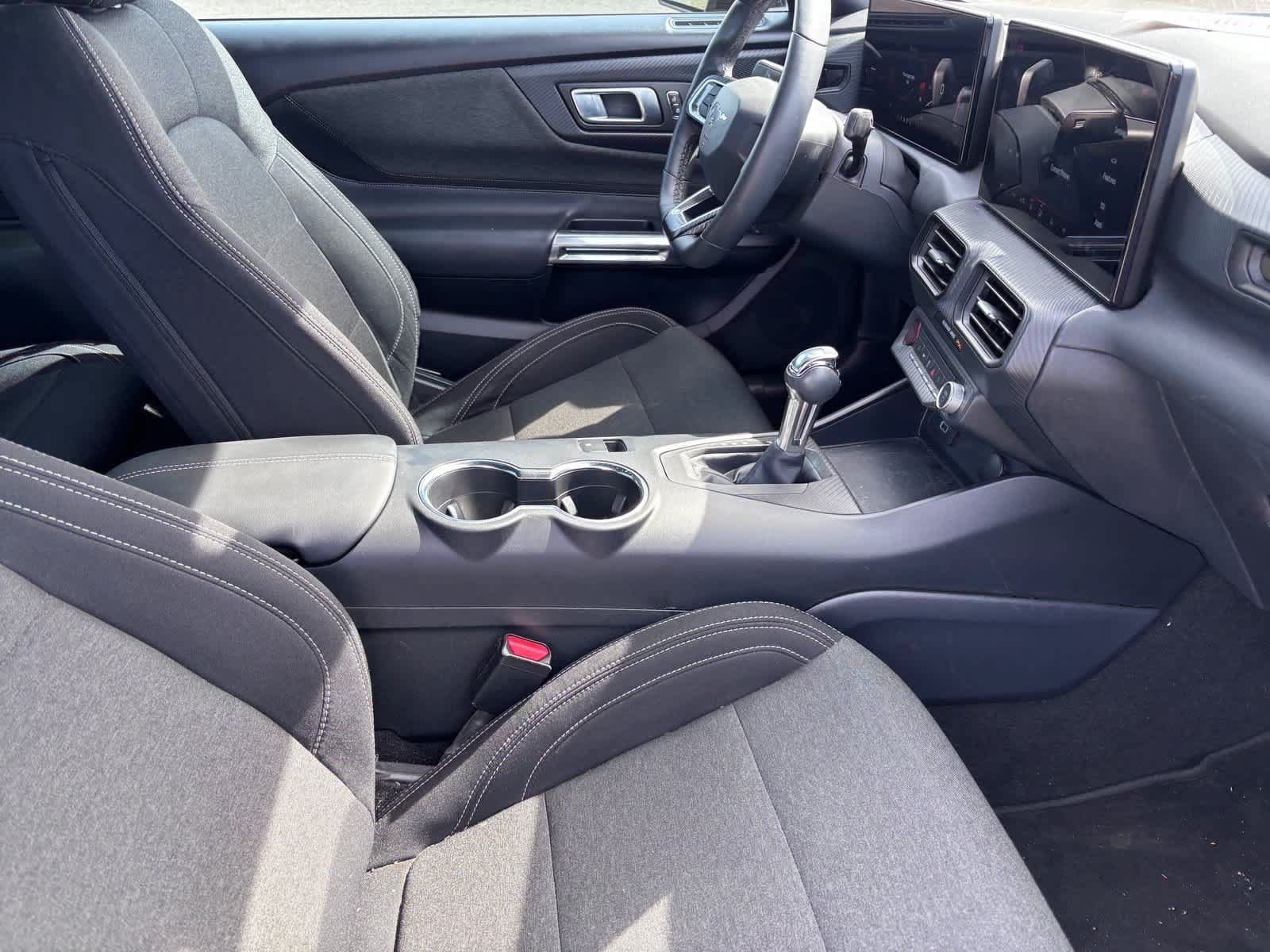 Used 2024 Ford Mustang Coupe RWD image 10