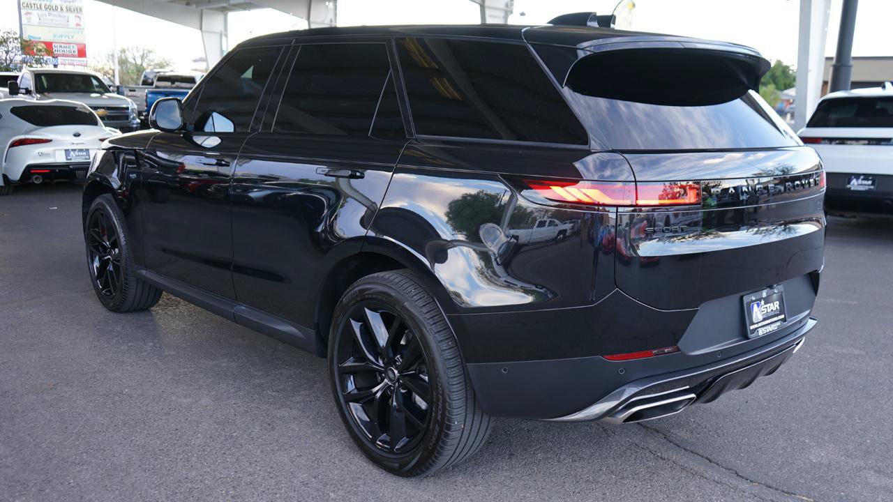 Used 2024 Land Rover Range Rover Sport SE AWD/4WD image 5