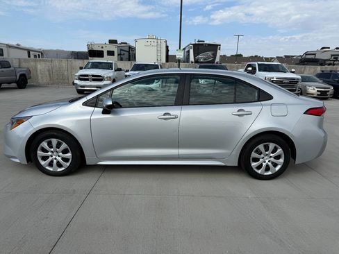 Used 2024 Toyota Corolla LE image 6