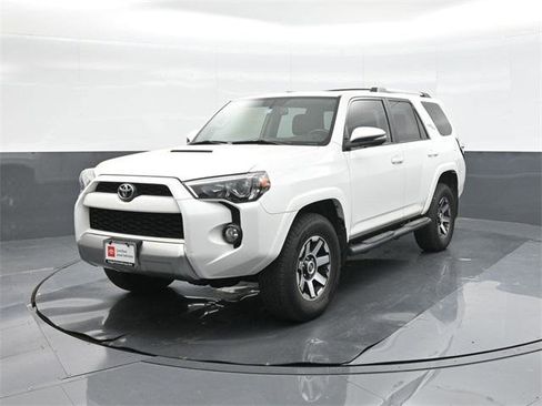 Certified 2018 Toyota 4Runner TRD Off-Road Premium image 34