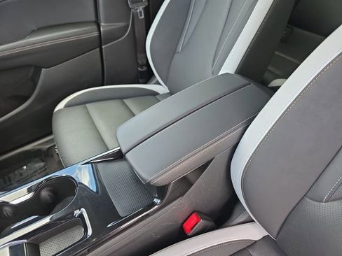 Certified 2025 Buick Envision Sport Touring AWD/4WD image 25