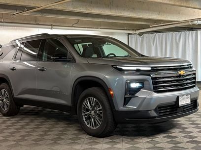 Used 2024 Chevrolet Traverse LT
