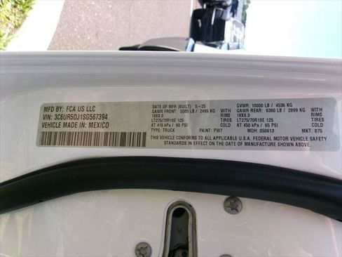 Certified 2025 RAM 2500 Big Horn AWD/4WD image 18
