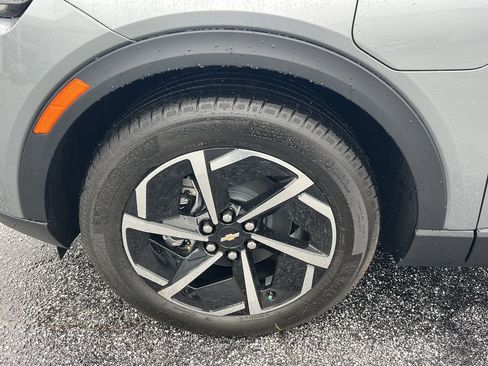 New 2026 Chevrolet Equinox EV LT image 19