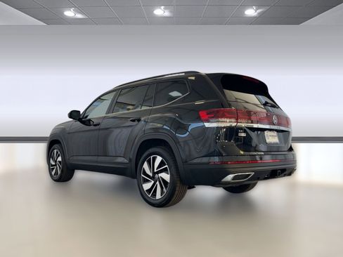 New 2026 Volkswagen Atlas SE image 3