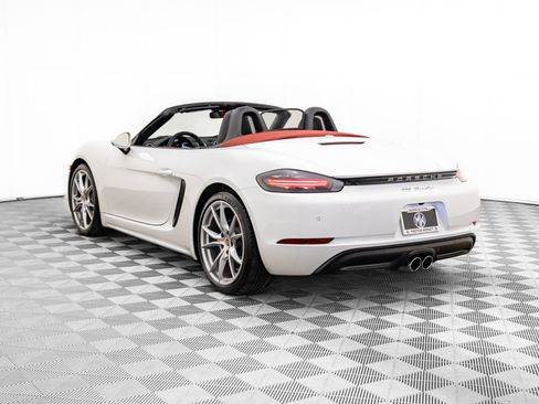 Used 2019 Porsche 718 Boxster image 3