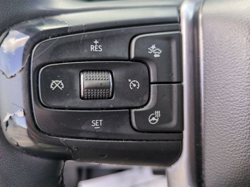Used 2023 GMC Yukon XL SLT w/ SLT Premium Package RWD image 17
