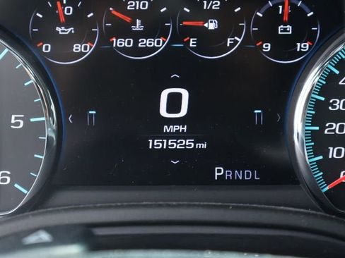 Used 2017 Chevrolet Suburban LT AWD/4WD image 18