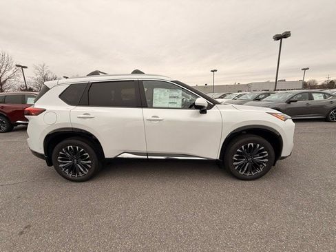 New 2026 Nissan Rogue Platinum w/ Platinum Premium Package image 4