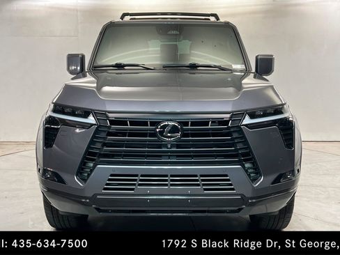 Used 2024 Lexus GX 550 w/ Accessory Package (Z1) AWD/4WD image 8