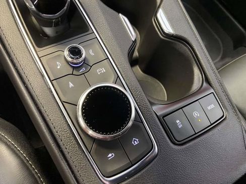 Used 2025 Cadillac XT4 Premium Luxury image 23