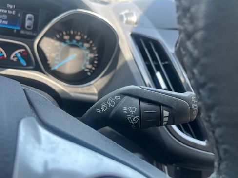 Used 2014 Ford Escape Titanium w/ Equipment Group 401A AWD/4WD image 19
