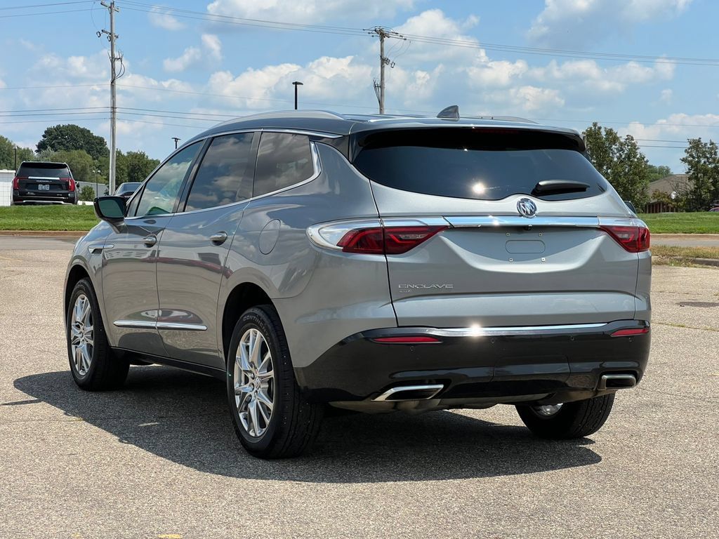 Used 2024 Buick Enclave Essence w/ Experience Buick Package AWD/4WD image 12