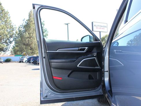 Used 2021 Kia Telluride LX FWD image 6