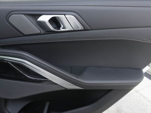 Certified 2025 BMW X6 xDrive40i w/ Climate Comfort Package image 32