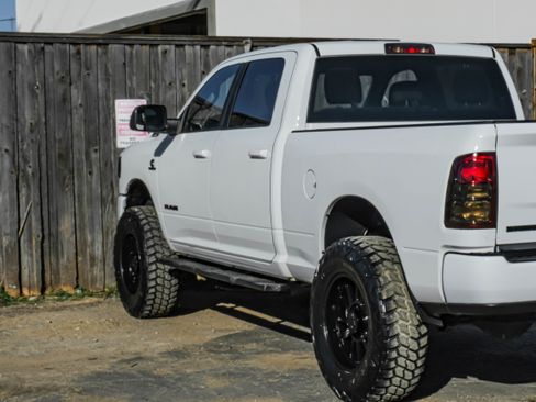 Used 2022 RAM 2500 Big Horn w/ Cold Weather Group image 10