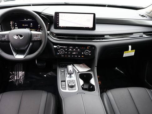 Certified 2026 INFINITI QX60 Luxe w/ Family Package image 16