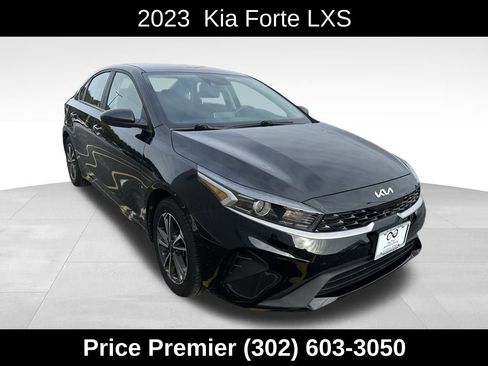 Used 2023 Kia Forte LXS image 1
