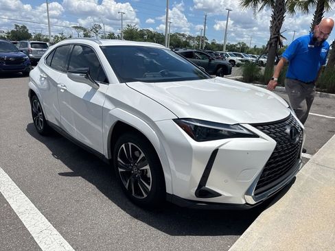 Used 2025 Lexus UX 300h FWD w/ Accessory Package (Z1) image 3