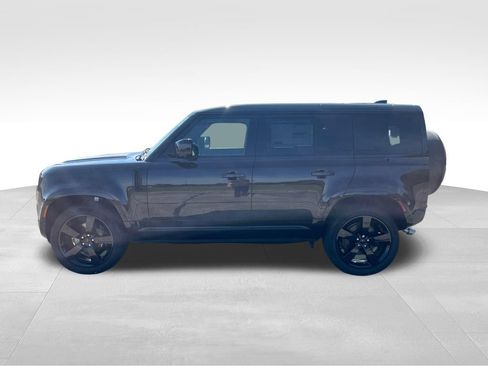 New 2026 Land Rover Defender 110 V8 AWD/4WD image 2