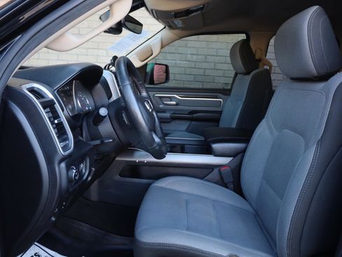 Used 2020 RAM 1500 Big Horn AWD/4WD image 14