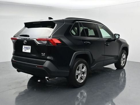 Used 2023 Toyota RAV4 XLE AWD/4WD image 9
