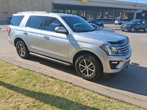 Used 2019 Ford Expedition XLT RWD image 1