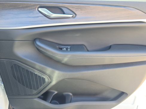 New 2026 Jeep Grand Cherokee L 4WD image 34