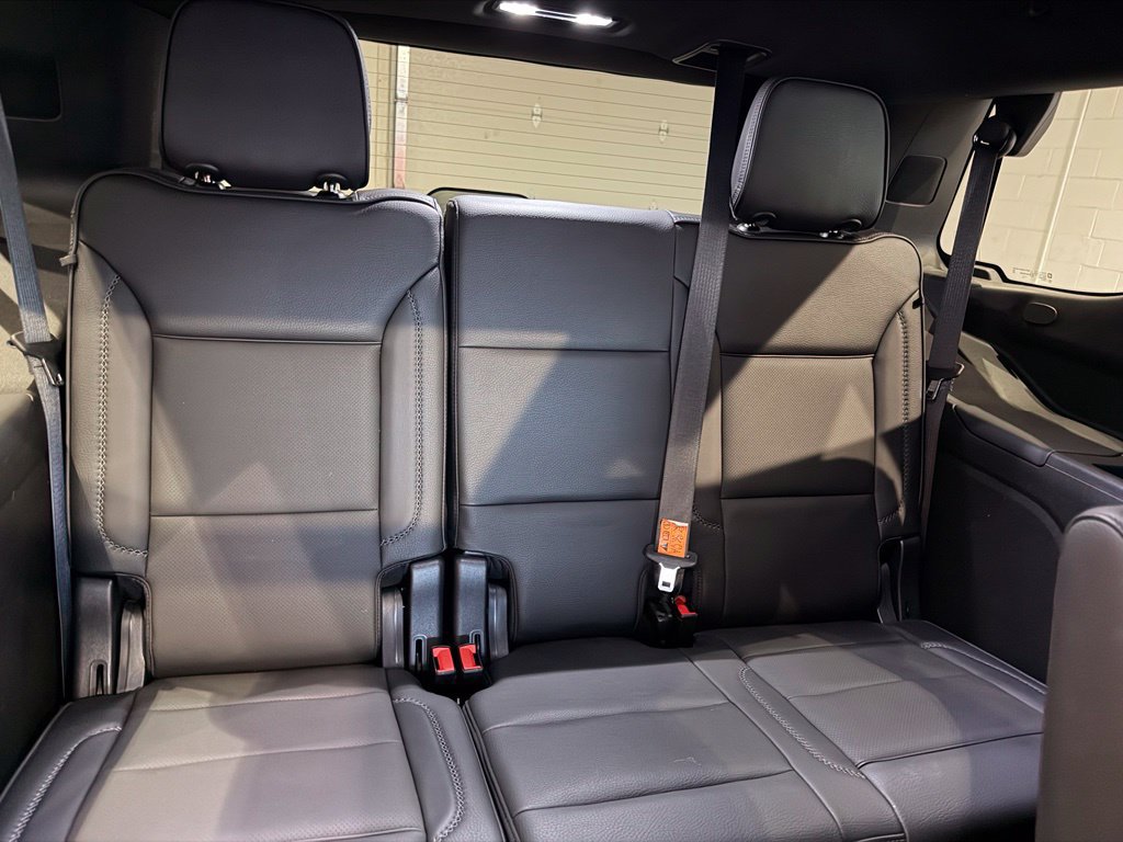 Used 2021 GMC Yukon Denali w/ Denali Premium Package AWD/4WD image 47