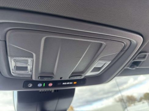 Used 2022 Chevrolet Silverado 1500 Custom image 36