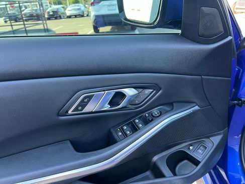 Used 2022 BMW 330e w/ M Sport Package RWD image 28