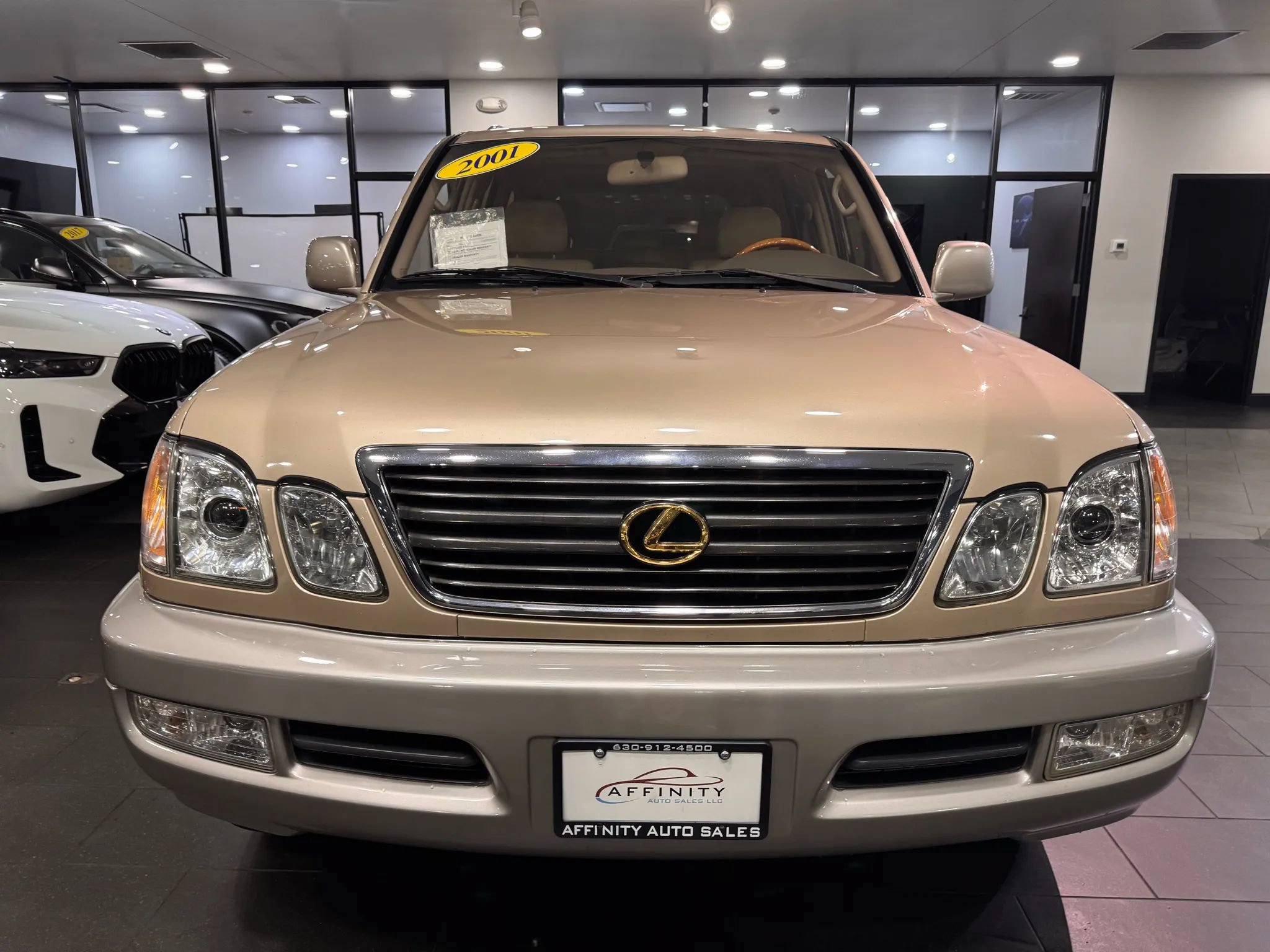 Used 2001 Lexus LX 470 4WD image 8