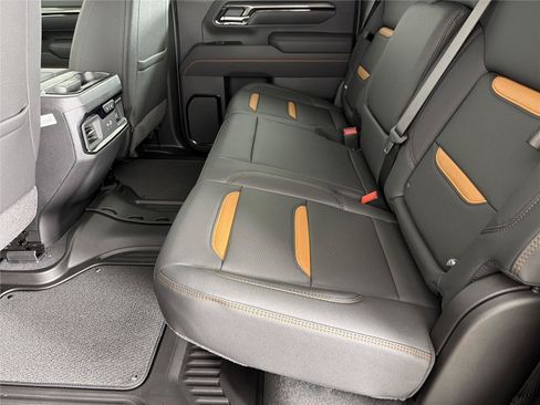 New 2026 GMC Sierra 2500 AT4 w/ AT4 Premium Plus Package AWD/4WD image 17