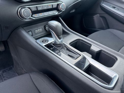 Used 2025 Nissan Sentra SV image 39