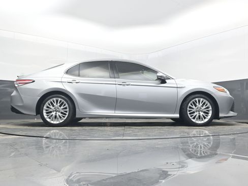 Used 2019 Toyota Camry XLE image 27