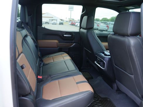 Used 2020 Chevrolet Silverado 1500 High Country w/ Technology Package AWD/4WD image 25
