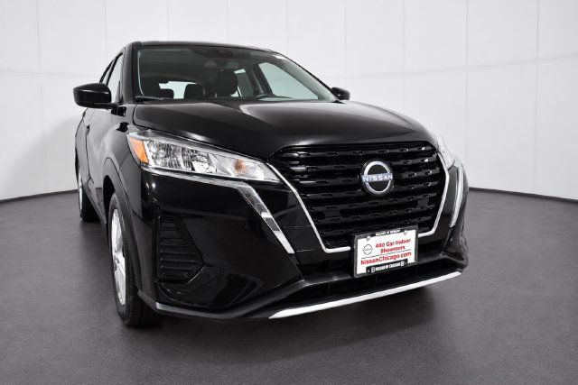 Used 2024 Nissan Kicks S FWD image 3