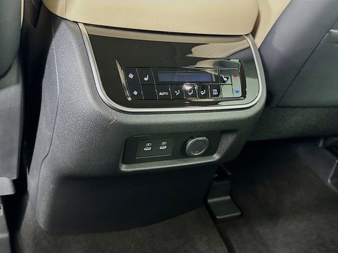 Certified 2026 INFINITI QX80 Pure w/ Cargo Package AWD/4WD image 32