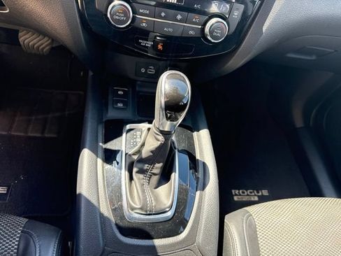 Used 2022 Nissan Rogue Sport SV w/ Technology Package AWD/4WD image 20