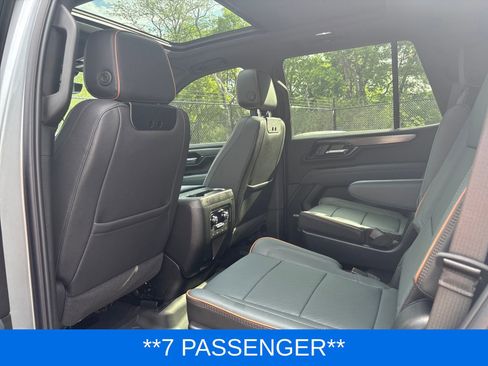 Used 2025 GMC Yukon AT4 w/ AT4 Premium Plus Package AWD/4WD image 15