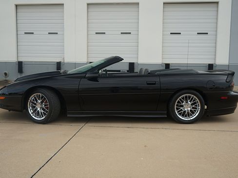 Used 1997 Chevrolet Camaro Z28 w/ Preferred Equipment Group 2 image 7