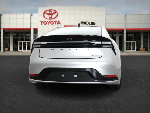 New 2026 Toyota Prius Plug-In Hybrid image 17