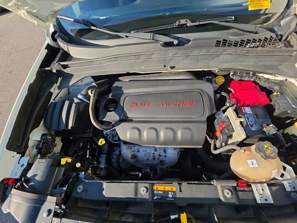 Used 2018 Jeep Renegade Trailhawk AWD/4WD image 10