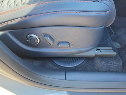 New 2026 Genesis GV80 3.5T e-SC image 30